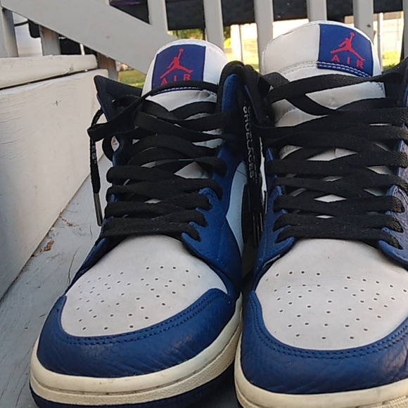 Air Jordan 1 High  it's an old colorway I think it's called m.nightnavy,red,sail - Picture 4 of 14
